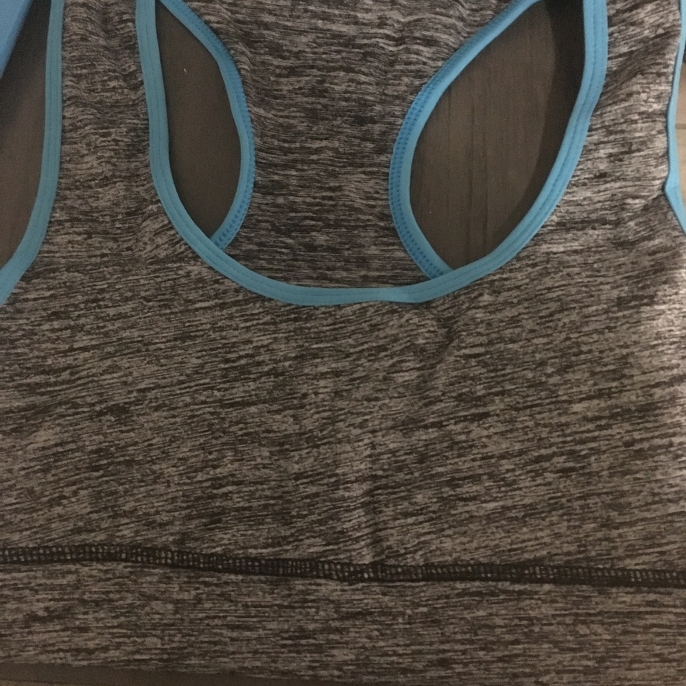 SPORT BRA - Picture 2 of 4